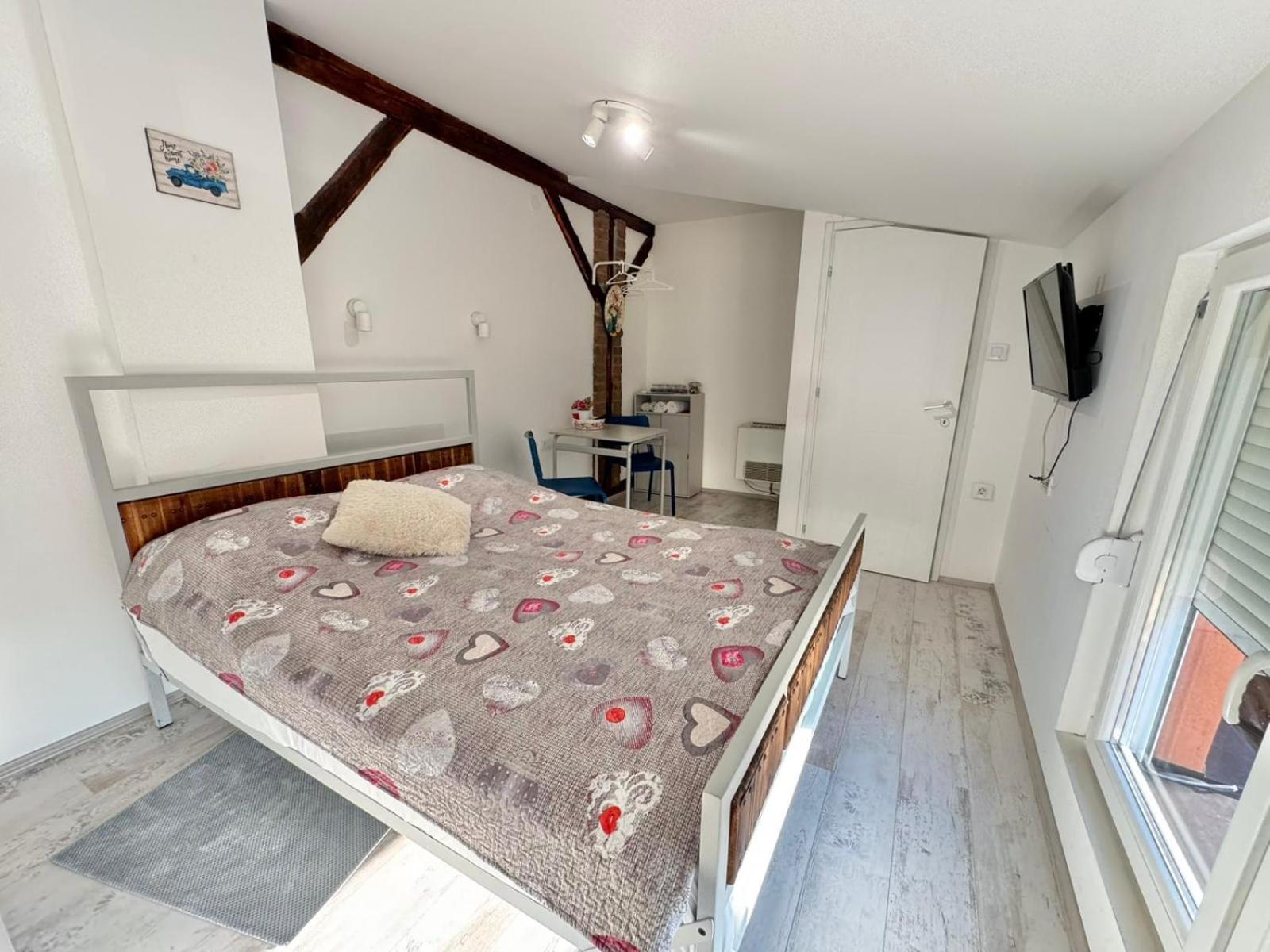 Apartment By The River Ниш Экстерьер фото