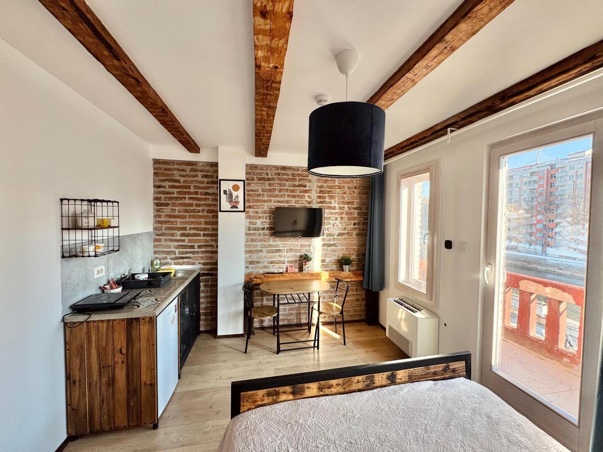 Apartment By The River Ниш Экстерьер фото