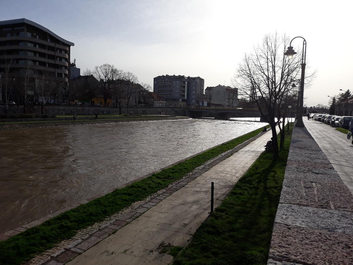 Apartment By The River Ниш Экстерьер фото