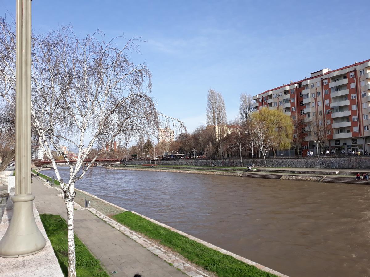 Apartment By The River Ниш Экстерьер фото